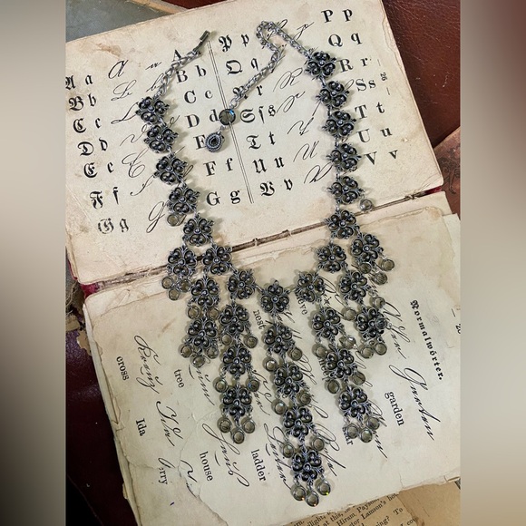 Vintage Goldette silver tone & smoke grey crystal waterfall statement necklace - Picture 2 of 11